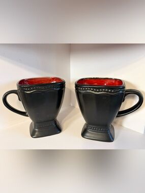 Roscher & Co. Hobnail Red square pedestal mugs - set of 2